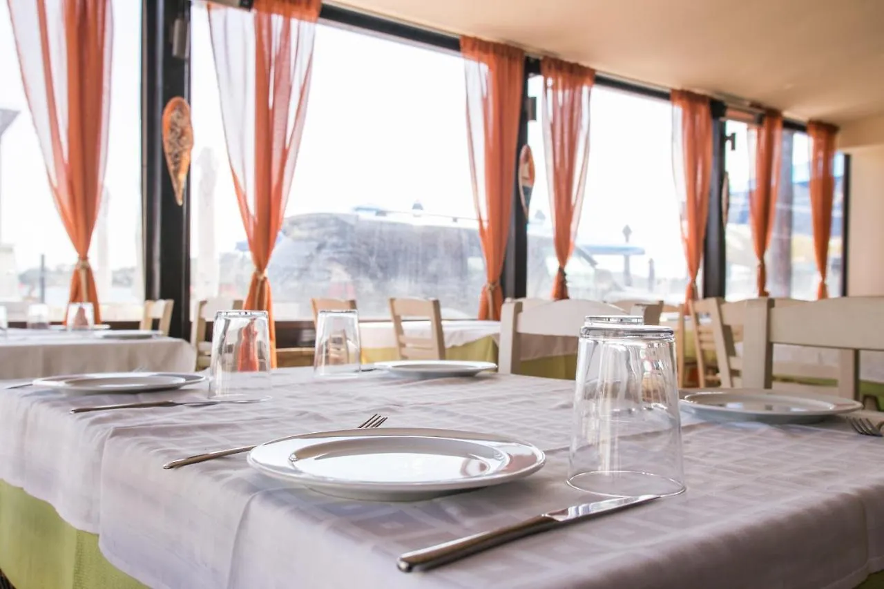 Avra Hotel Ormos Panagias